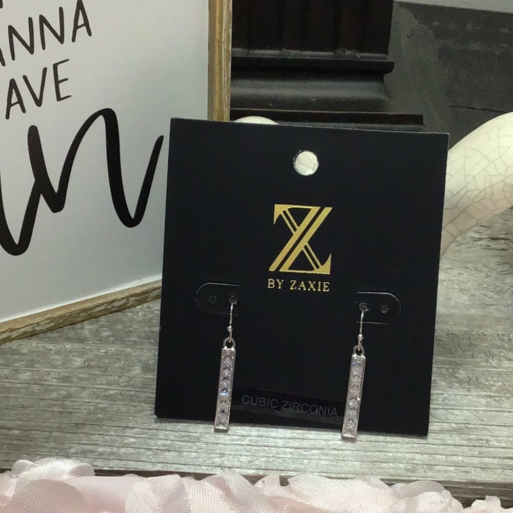 NWT GORGEOUS Z By Zaxie Silver Tone CZ Earrings!
